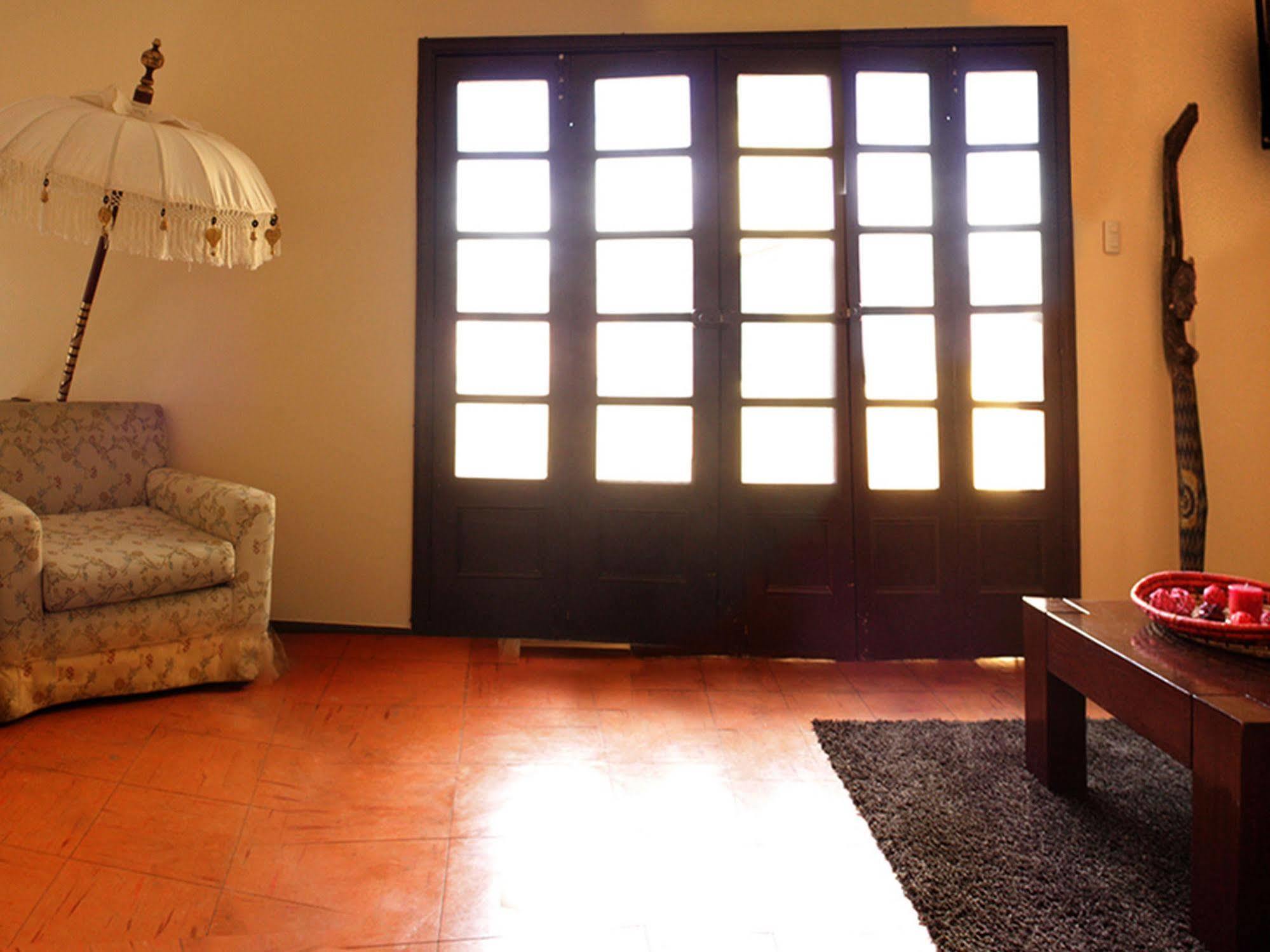 Hostal Lirium Pachacutec Bagian luar foto