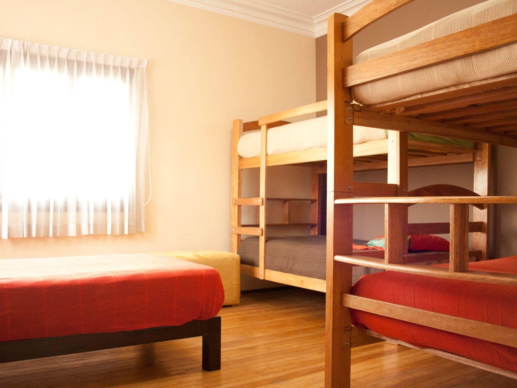 Hostal Lirium Pachacutec Bagian luar foto